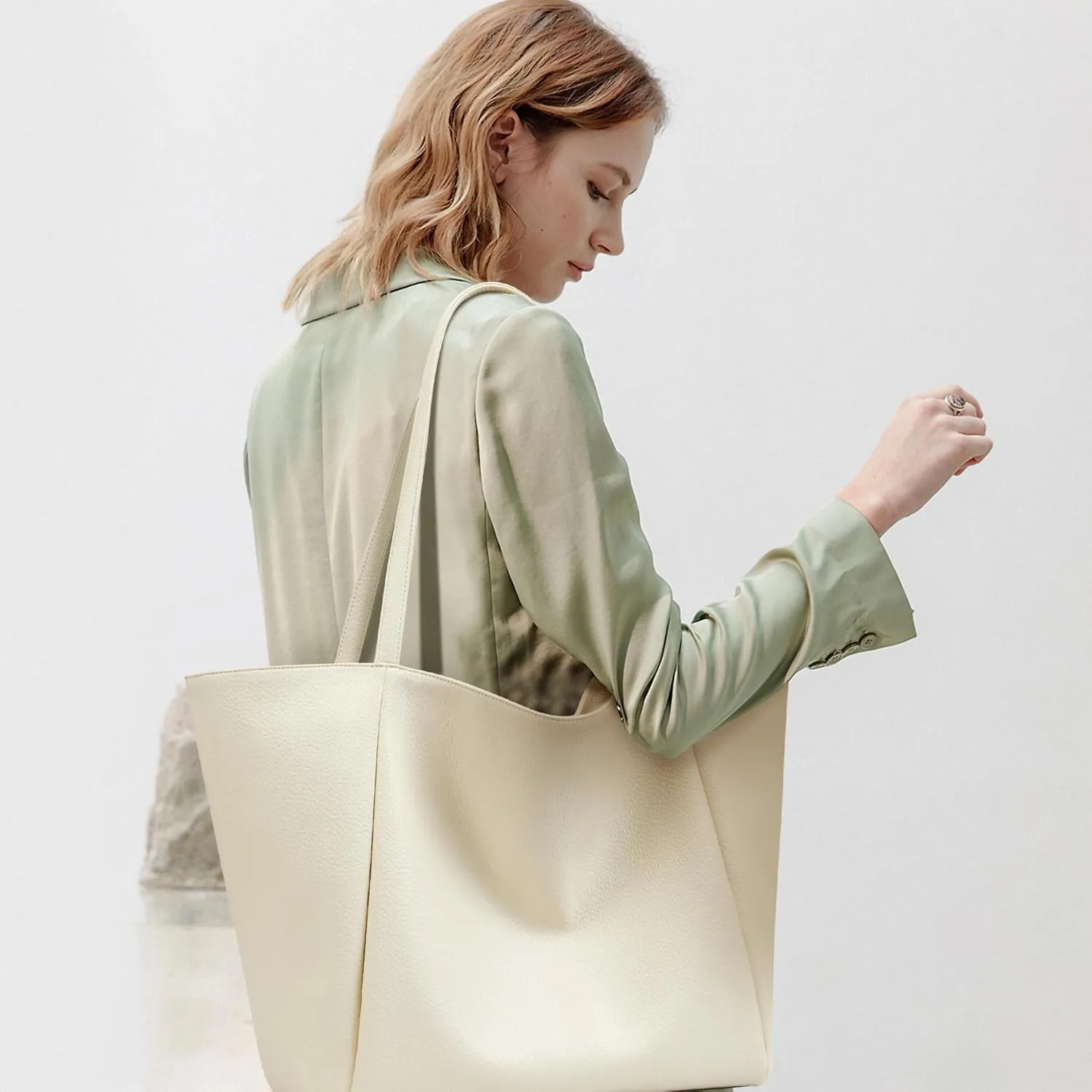 KALIDI Large Tote Bag Vegan Leather Casual Zipper Work Bag Weekender Hobo for Women 23L Oversize Shoulder Travel Purse
